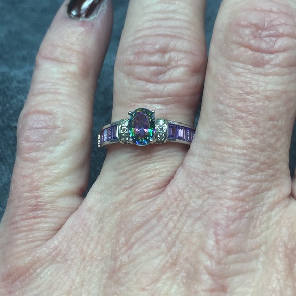 Fashion/costume Rainbow Topaz Ring - Picture 2 of 4